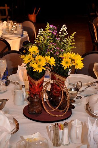 Cowboy Hat Centerpiece Ideas Http Www Deerpearlflowers Com Cowgirl A9aaa36af9935c0fadaaf709b15f8d71