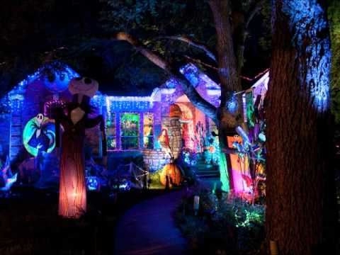 my personal favorite youtube halloween house