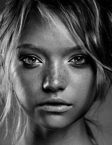 black and white face fashion freckles gemma ward gilles marie