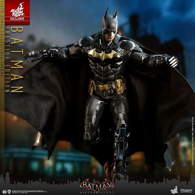 Batman Arkham Knight | Gold Prestige Suit Figure @hottoyscollectibles