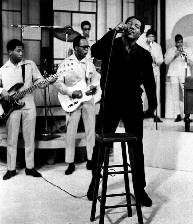 otis redding body www pixshark com images galleries a very merry christmas albums
