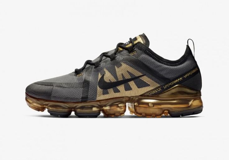 nike air vapormax 2019 37 Nike Air Vapormax 2019 Black & Metallic Gold - Gearhungry | Nike ...