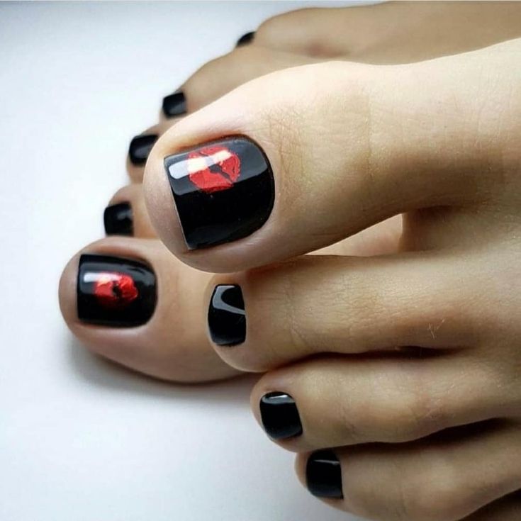 Педикюр/идеи педикюра/pedicure on Instagram: "⏩@fleur_72 #маникюр #дизайнногтей