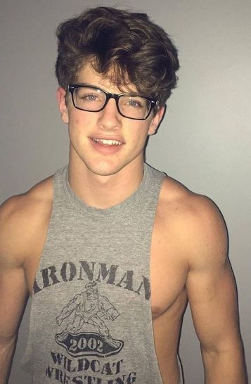 Shirtless twink pics