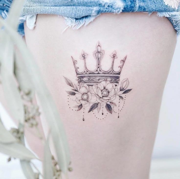 50 schöne Tattoos für Frauen über 40 #ArmbandTattoos #Frauen #für #Schöne #...