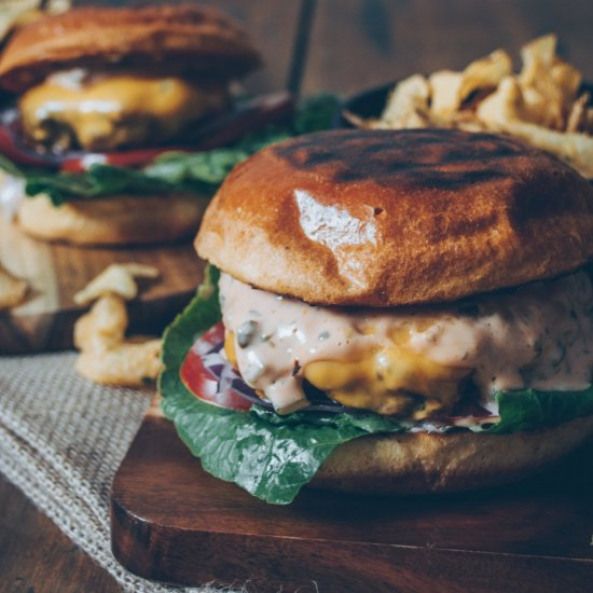 blue house cafe burger juicy delicious burger recipe that will blue house cafe burger juicy delicious burger recipe that will