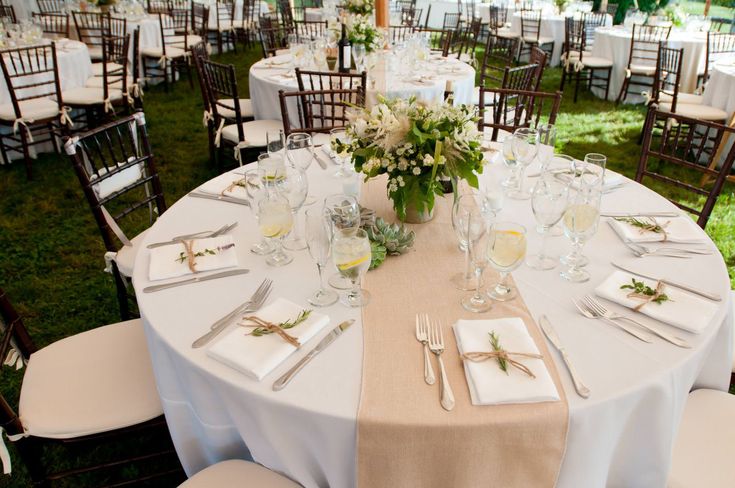 Rounded Head Burlap Table Runner Diy The Wedding Bisita G Rustic Setting Runners Round Tables Rounded Head Burlap Table Runner, Table Runners For Round Tables Wedding