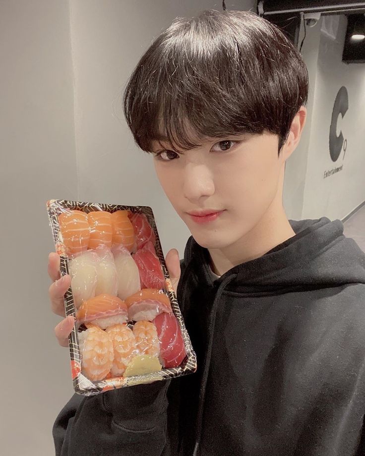 yoon hyunsuk kpop instagram jinyoung yoon hyunsuk kpop instagram jinyoung