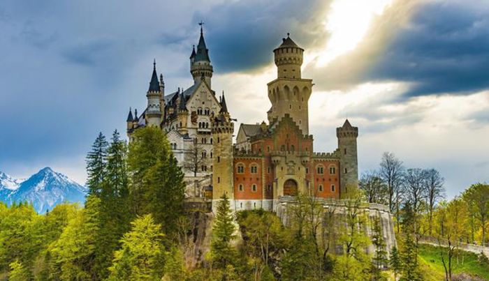 Gde Turistam Zapresheno Delat Foto 5 Populyarnyh Dostoprimechatelnostej V Raznyh Ugolkah Planety V 2020 G Turist Tadzh Mahal Zamok Nojshvanshtajn