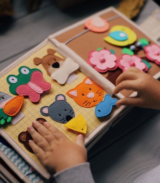 Criando brinquedos sensoriais em casa