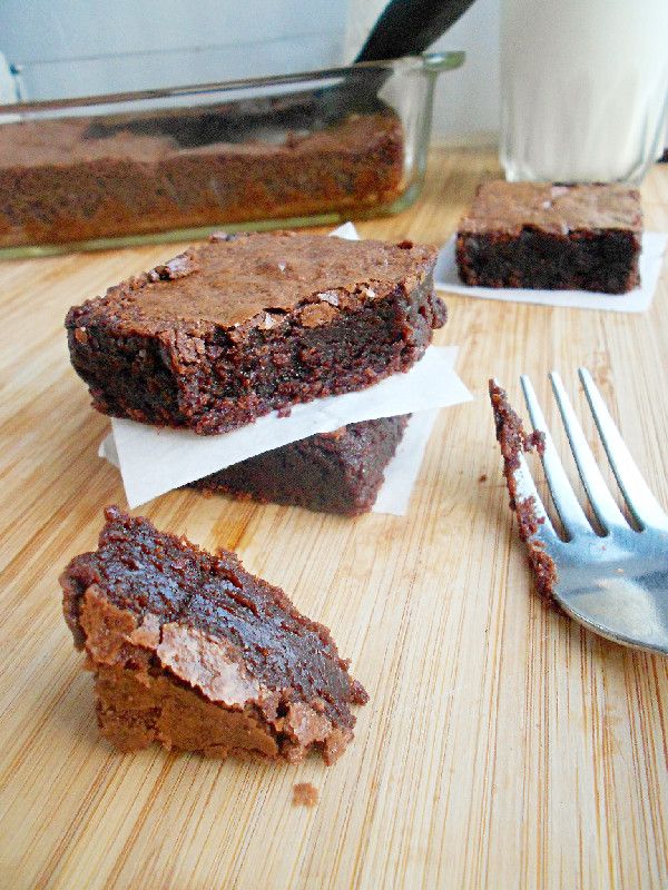 My Favorite Brownies #recipe from culinarycoutureblog.com