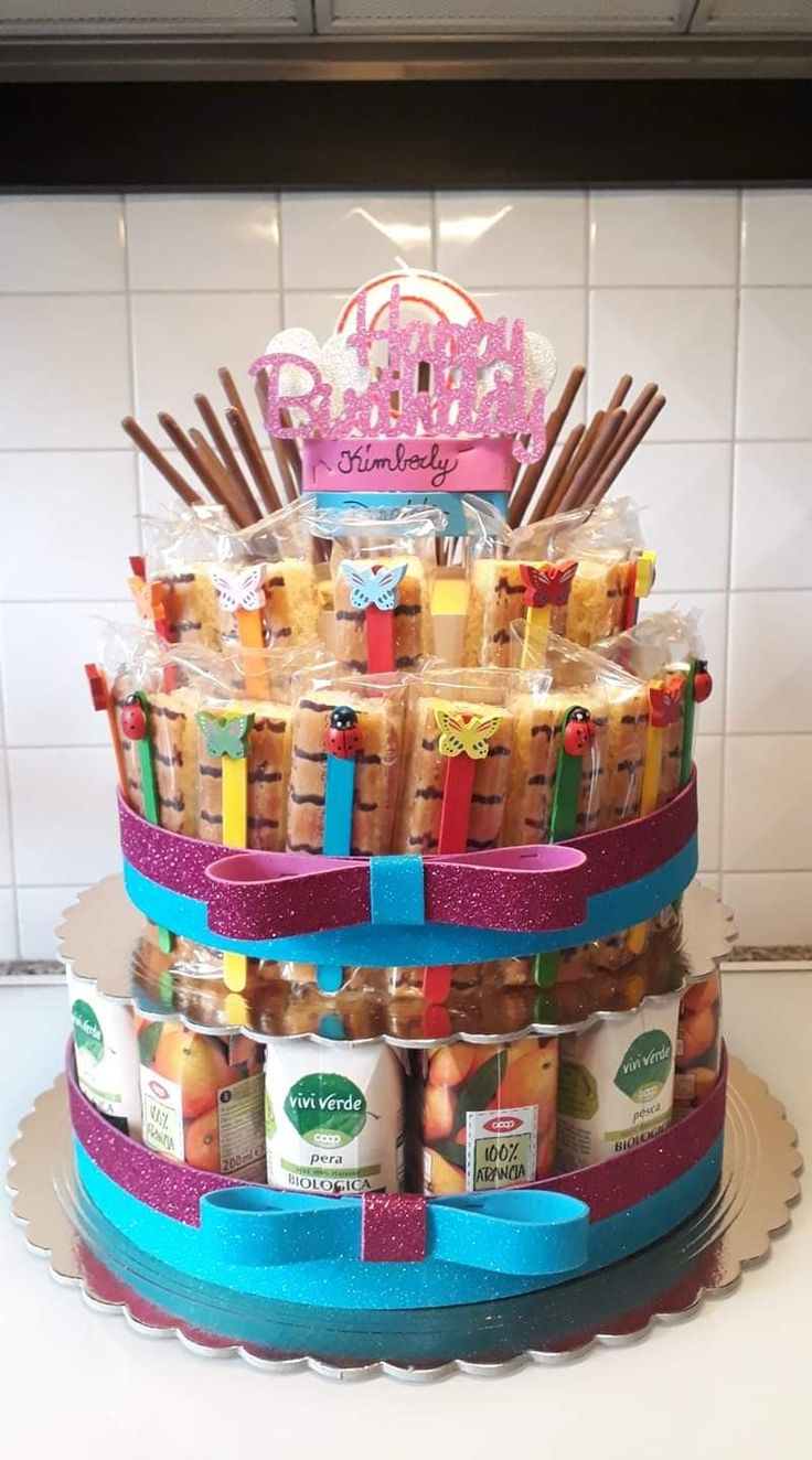 Torta fai da te con succhi di frutta e Kinder Brioss💝