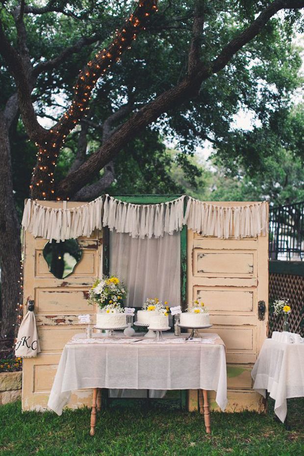 10 Fab Ways To Use Vintage Or Re Purposed Doors At Your Wedding 10 Fab Ways To Use Vintage Or Re Purposed Doors At Your Wedding