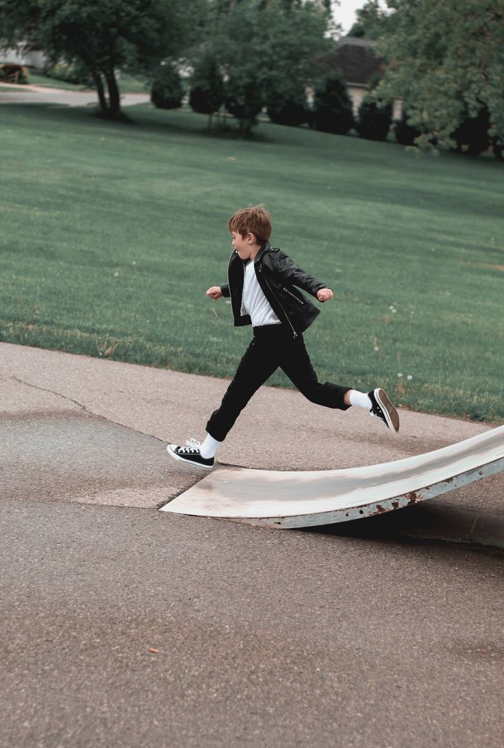Black leather jacket white v-neck converse kids photo shoot صبغات شعر طبيعية أشقر رمادي Black leather jacket white v-neck converse kids photo shoot صبغات شعر طبيعية أشقر رمادي