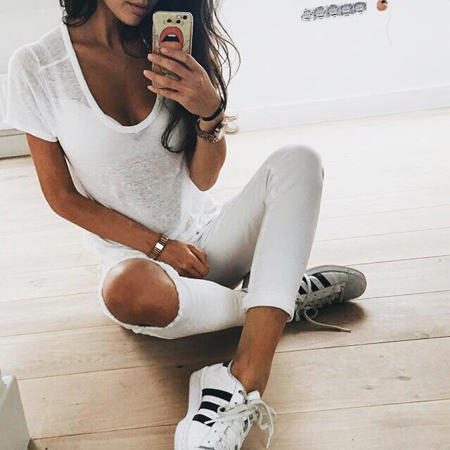 Outfits With Black And White Shoes Outfits With Black And White Shoes