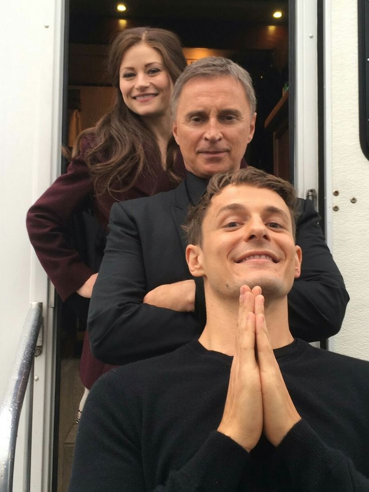 Pin by EllaMae on rumbelle | Once upon a time funny, Once upon a time ...
Robert Carlyle And Kids