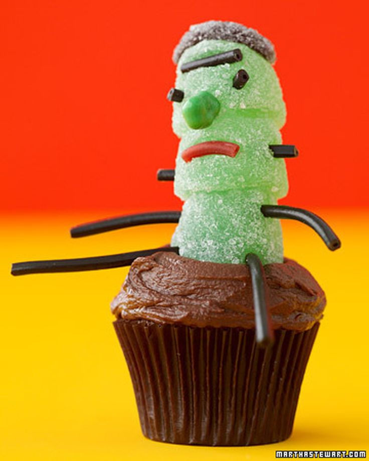 make halloween cupcakes this halloween with spooky ideas from martha stewart - Martha Stewart Halloween Cakes make halloween cupcakes this halloween with spooky ideas from martha stewart - Martha Stewart Halloween Cakes