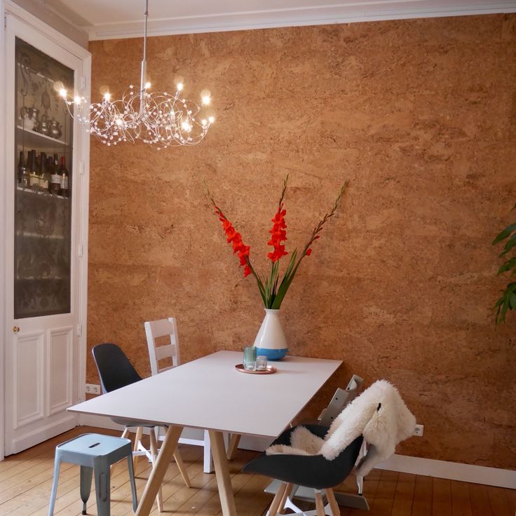 Kurk wand in eetkamer Geluidsdempend Natuurlijk kurk Warm ...