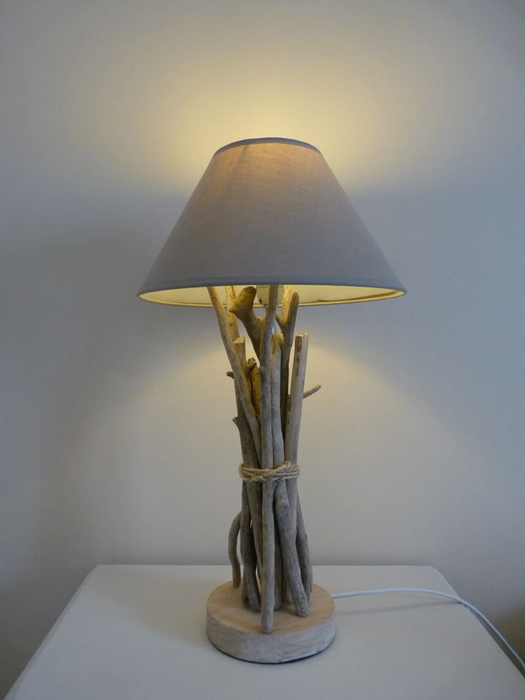 Lampe de chevet en bois flotté Driftwood lamp Lampe