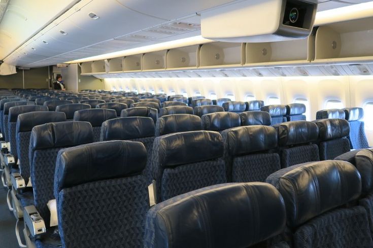 Файл:Orenair Boeing 777-200ER Petrov-2.jpg - Википедия
