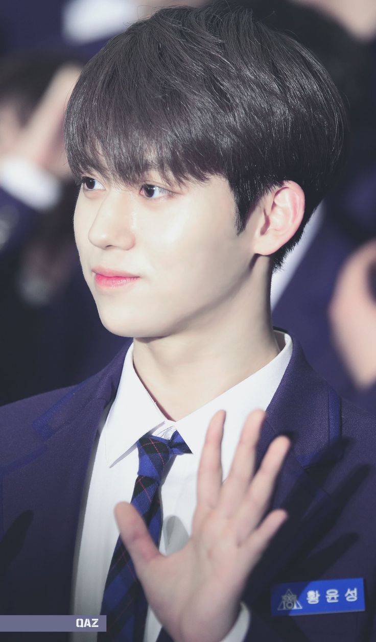 hwang yunseong woollim rookies produce x 101 hwang yunseong woollim rookies produce x 101