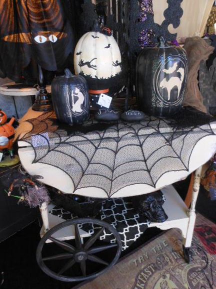 halloween display at shabby cottage as seen in retail details blog post 10 16 - Halloween Display Ideas halloween display at shabby cottage as seen in retail details blog post 10 16 - Halloween Display Ideas