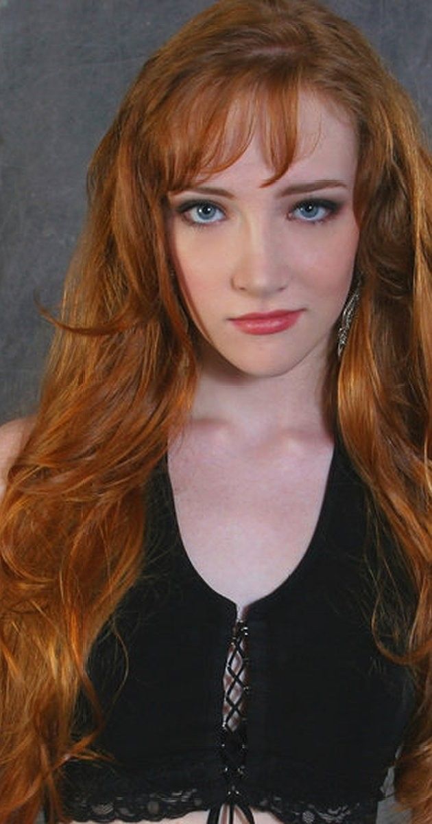 Scarlett Pomers Scarlett Pomers Naomi Wildman Red Headed Actresses