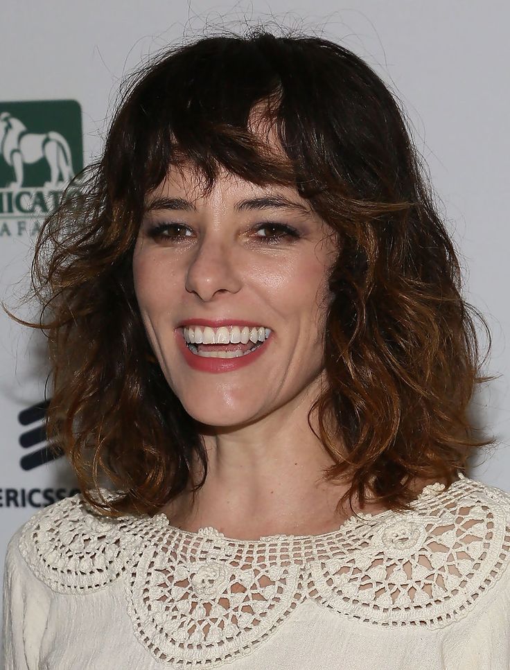 parker posey medium curls with bangs medium curls parker posey medium curls with bangs medium curls