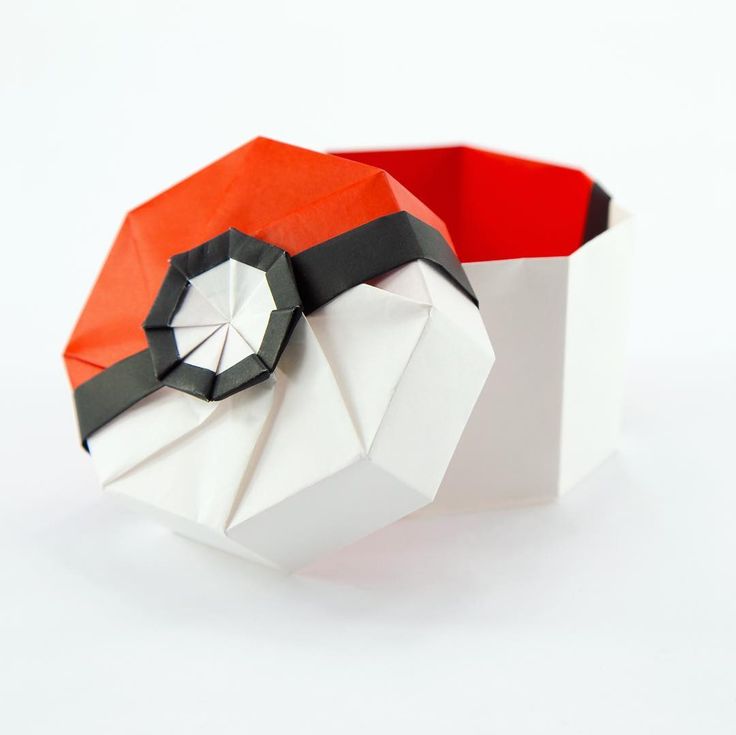 Origami Pokeball Box, tutorial link in my bio ♥️🙂 was quite difficult to make the video, I made