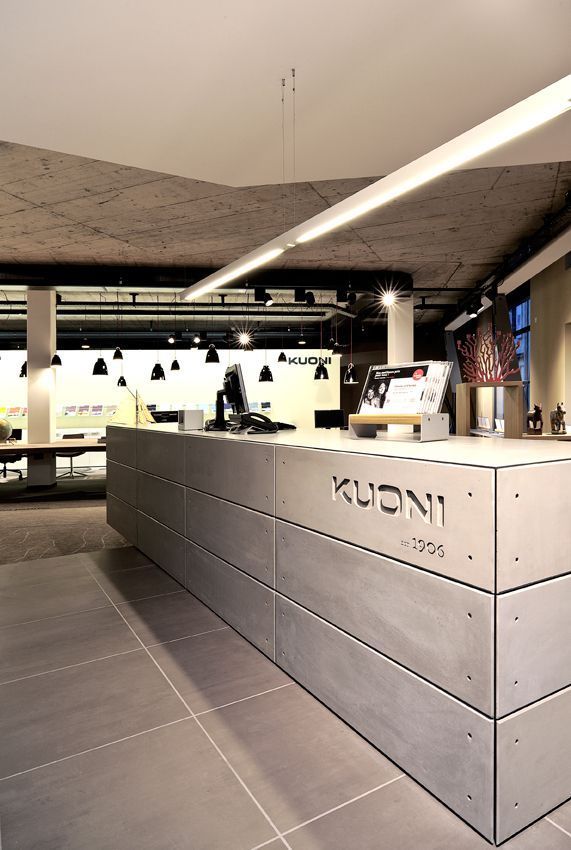 Kuoni Flagship Store Lausanne Design By Dreimeta Reception Desk Entranc Ofis Tasarimlari Ofisler Tasarim