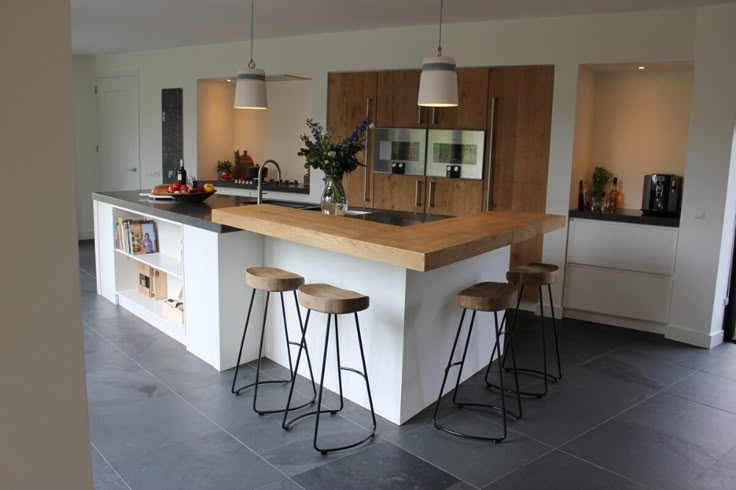 Moderne Keuken Wit en Hout - Gerard Hempen - Handgemaakte ...