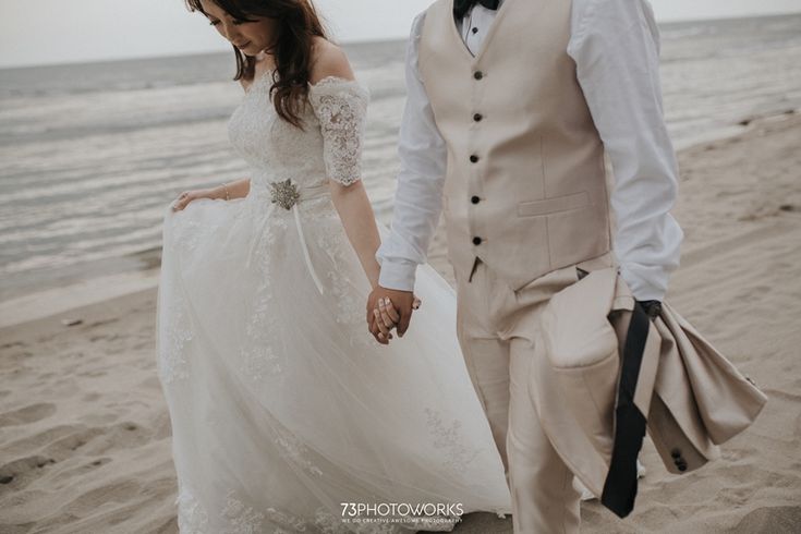 paket prewedding murah di depok | Gaun pengantin renda, Gaun, Glamour