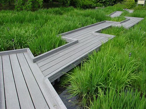 kreative-gartenwege-aus-paletten