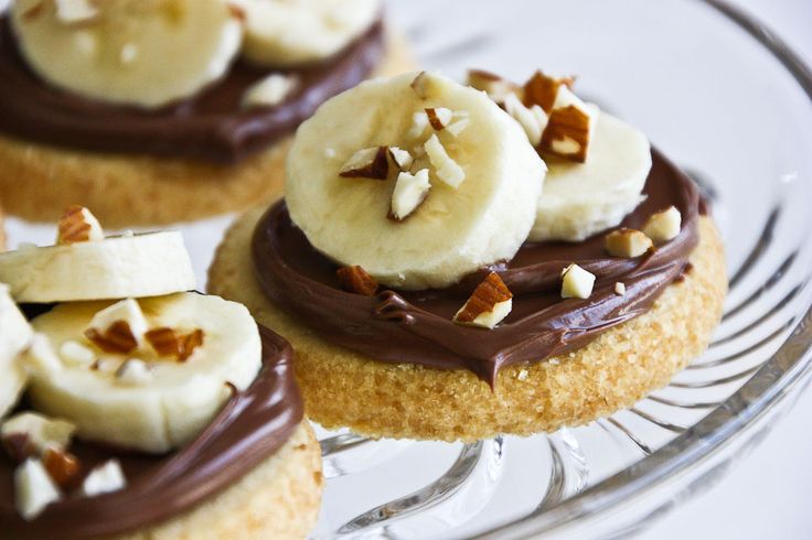 Shortbread Cookies With Nutella Banana Almonds Steamy Kitchen Recipes Banana Cookie Recipe Cookie Recipes Shortbread Recipes