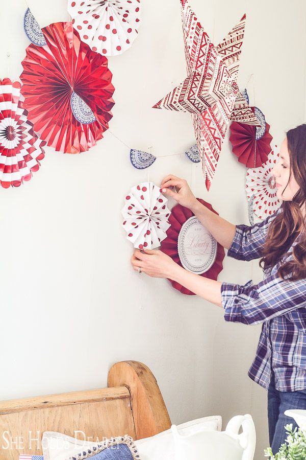 Patriotic Paper Fan Wall Decor Holidays Fans This Inexpensive Backdrop Is Perfect For The 4th Of July Check Out How To Make Your Own Patriotic Paper Fan Wall Decor