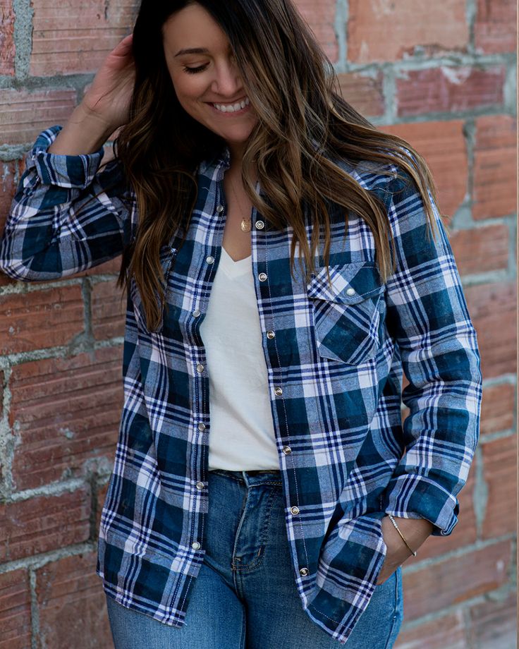 Rachel Flannel | Blue flannel outfit, Shirt and jeans women, Flannel women