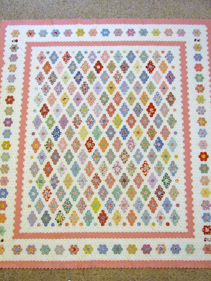 Best 25+ Hexagon quilt pattern ideas on Pinterest Hexagon quilt, Quilt patterns and Patchwork ...