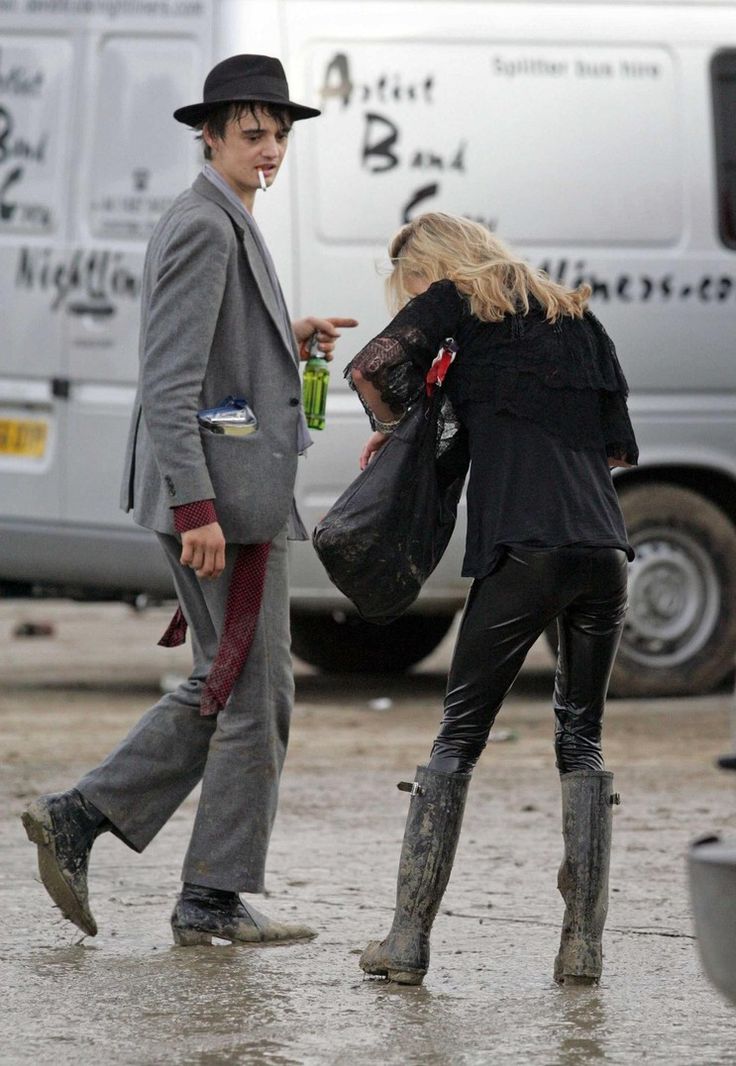 Kate Moss and Pete Doh... Amy Winehouse