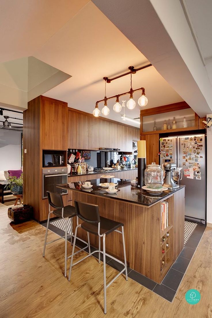 https://i.pinimg.com/736x/b3/da/d6/b3dad67666cdb69f19e2a4c8613def4a--bar-counter-decor-inspiration.jpg