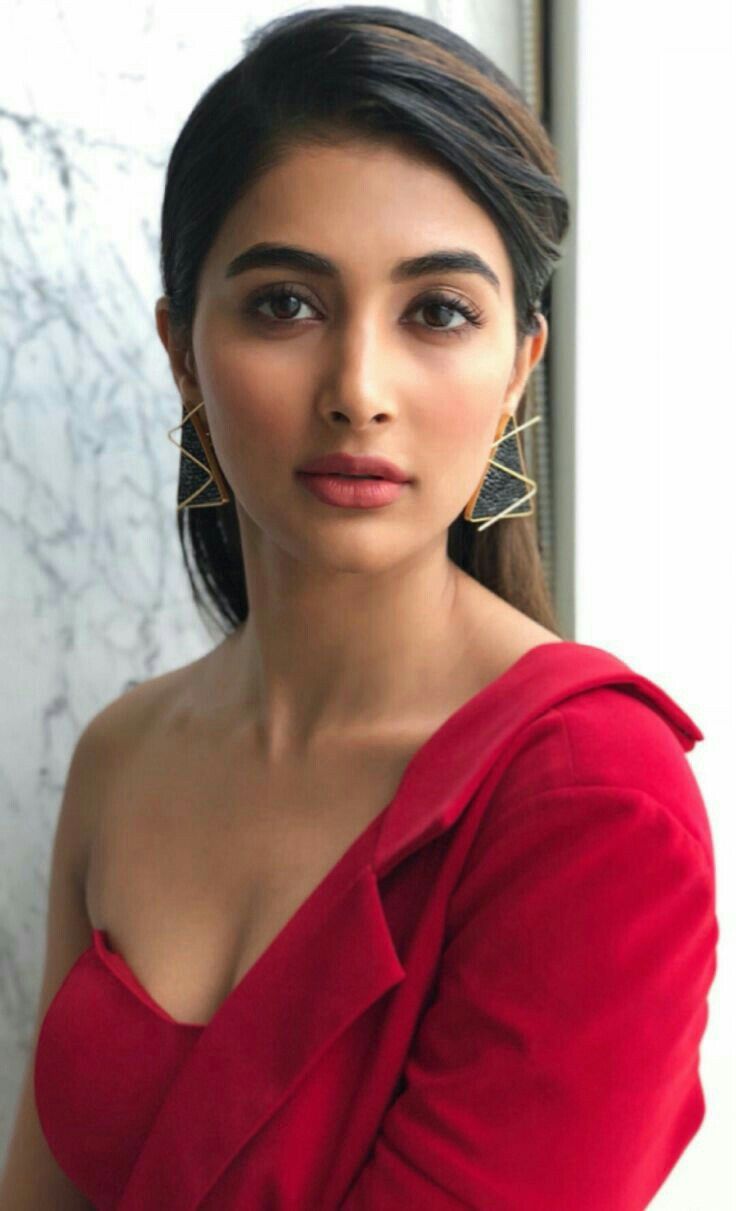 2019 year - Pooja Hegde 2019 year