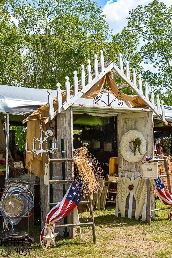 Round Top Fall Sights Scene 2018 Antique Booth Displays Antique Booth Displays