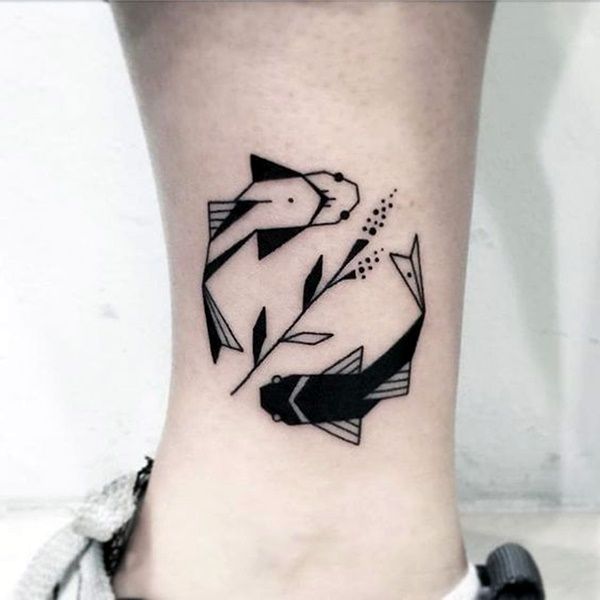 Hey fellas, who's up for simple tattoos? This post is for the minimal lovers...