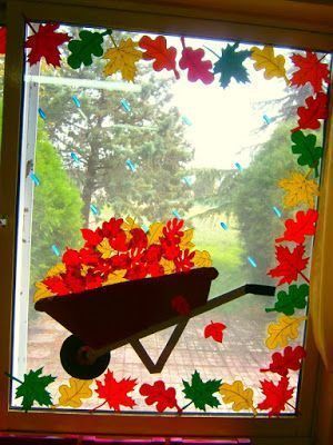 Dekor von Herbsttüren und WINDOWS. Es ist hier, es ist schon Herbst, Delle ...
