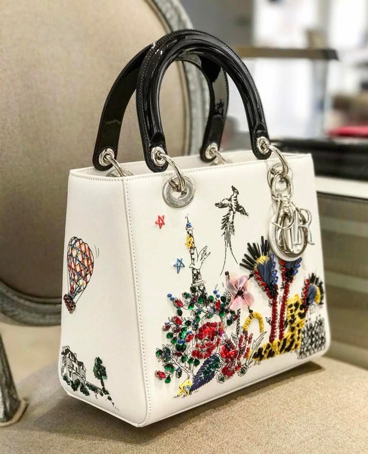 2,588 Likes, 20 Comments – Dior (Gail Hodges) on Instagram: “Perfect #LadyDior… 2,588 Likes, 20 Comments – Dior (Gail Hodges) on Instagram: “Perfect #LadyDior…