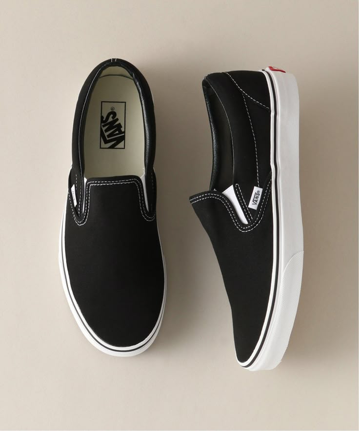 Pin By Lindsay Llewellyn On Black White Vans Slip On Black Slip On Sneakers Vans Slip On