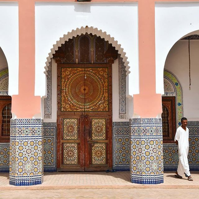 Si Sois De Los Que Ihavethisthingwithdoors En Marruecos Vais A Flipar Yo Porque No Puedo Cargar Una Puerta De Esas En La Mochila Que Sino M Travel Asia