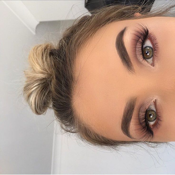 Nackte 2 necken auf den meisten Augenlid au ... #EyeMakeup Naked 2 necken auf ...