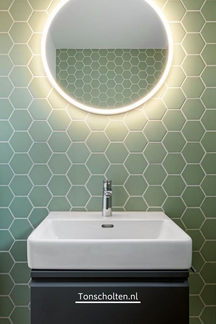 Hexagon tegels badkamer | Ton Scholten in 2020 | Tegel ...