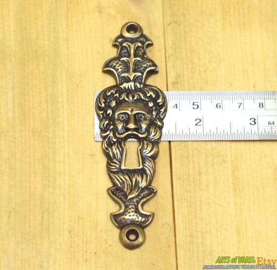 Set Vintage 4.52 Vintage Escutcheon SENTINEL Old Man Mouth KEY HOLE Plate with Working Vintage Skeleton Key /& Lock x