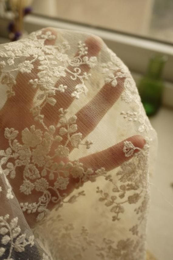 Bordado de encaje de corte cinta 1 M Cream Marfil Vestido para Boda Rosa Decoración de malla